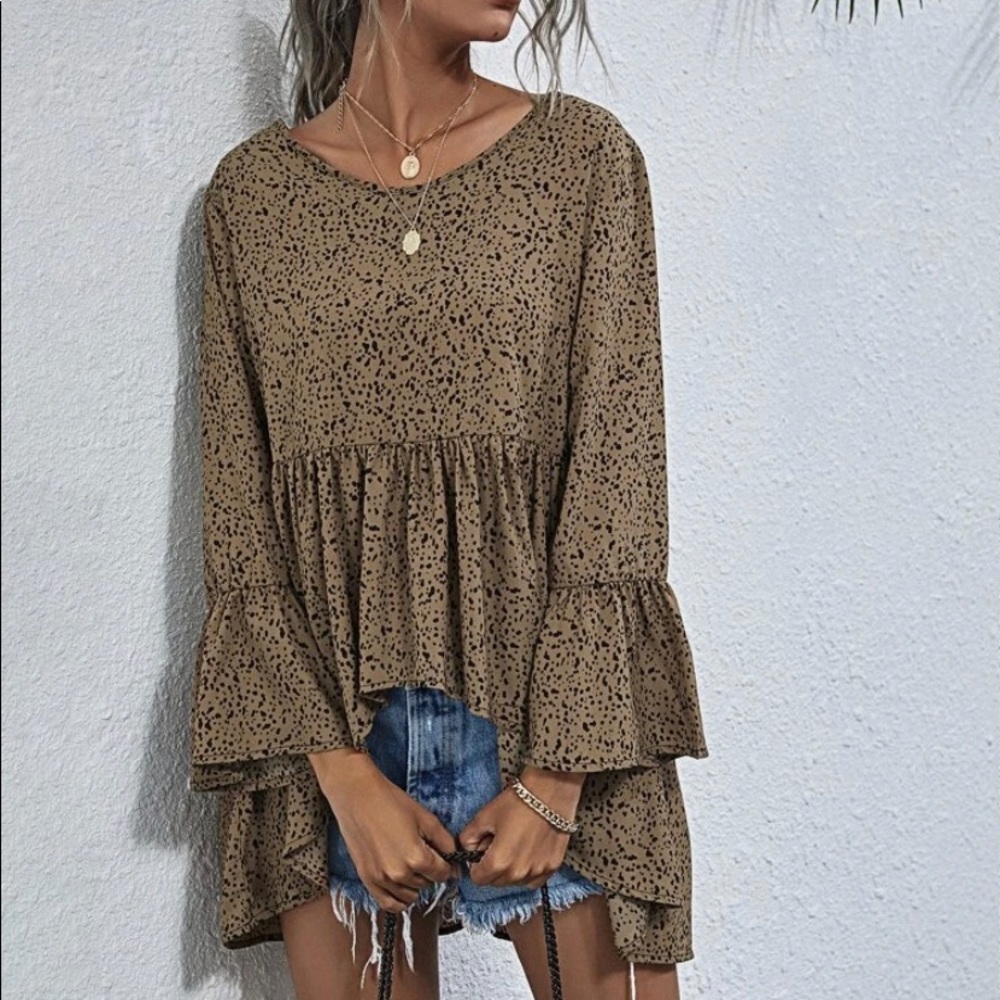 Allover Print Dip Hem Peplum Blouse